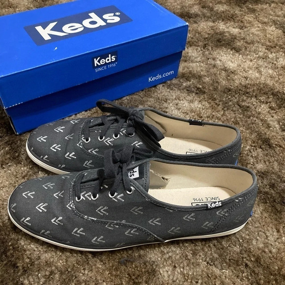 NEW Grey Keds with Arrow Details - Picture 3 of 9